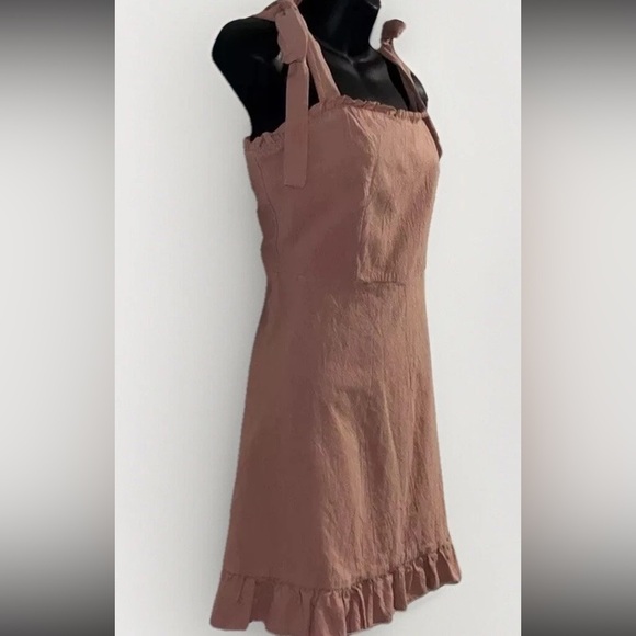 Nasty Gal Pink Ruffle Dress Size 4 Adjustable tie shoulder straps zip close - Picture 2 of 8